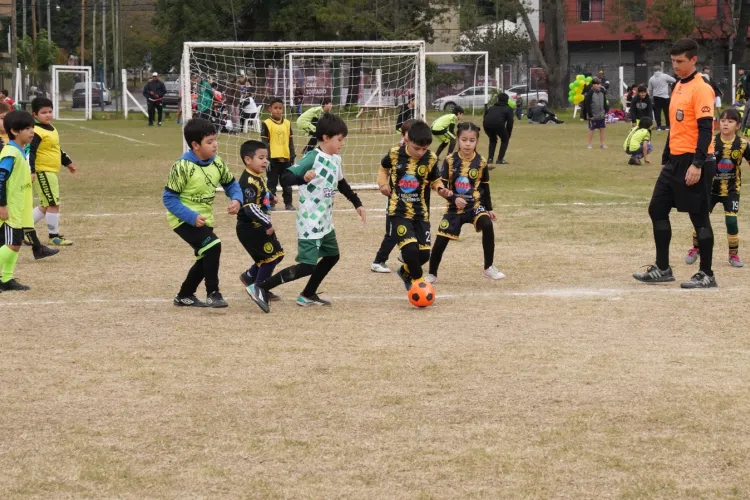 futbol infantil en ituzaingó