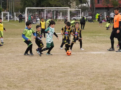 futbol infantil en ituzaingó